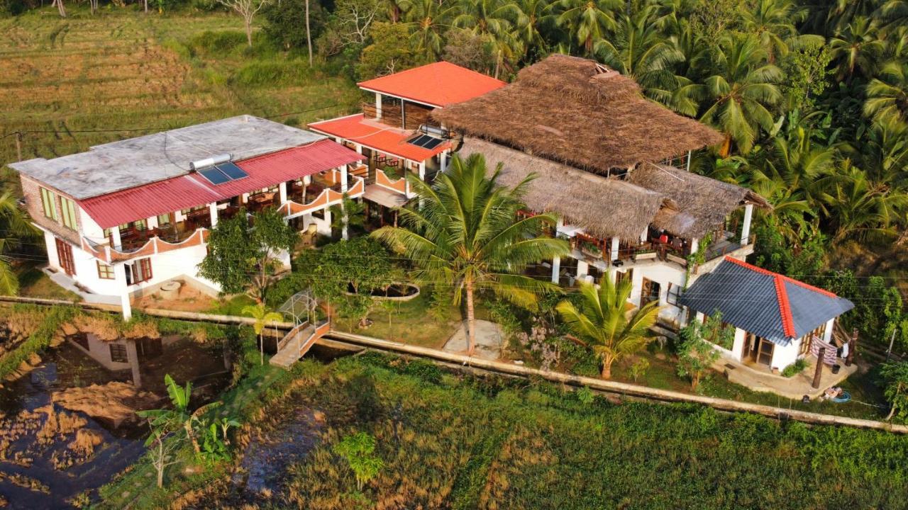 Nelu Resort シギリヤ エクステリア 写真