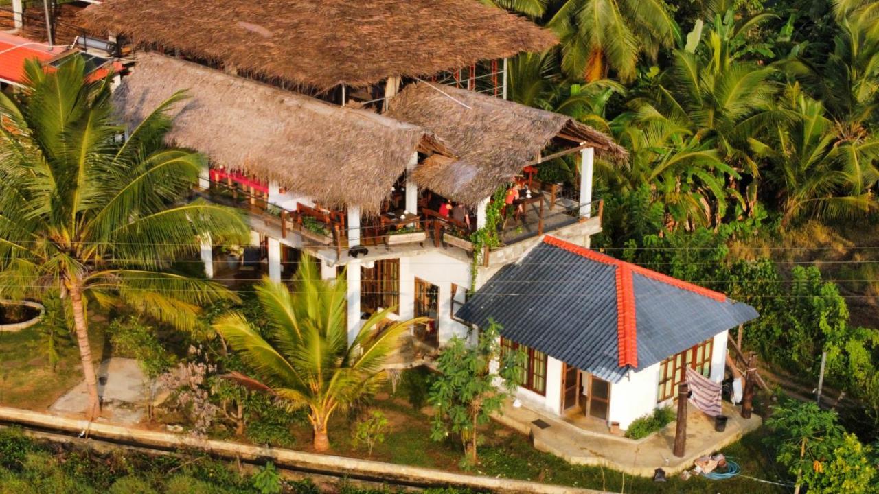 Nelu Resort シギリヤ エクステリア 写真